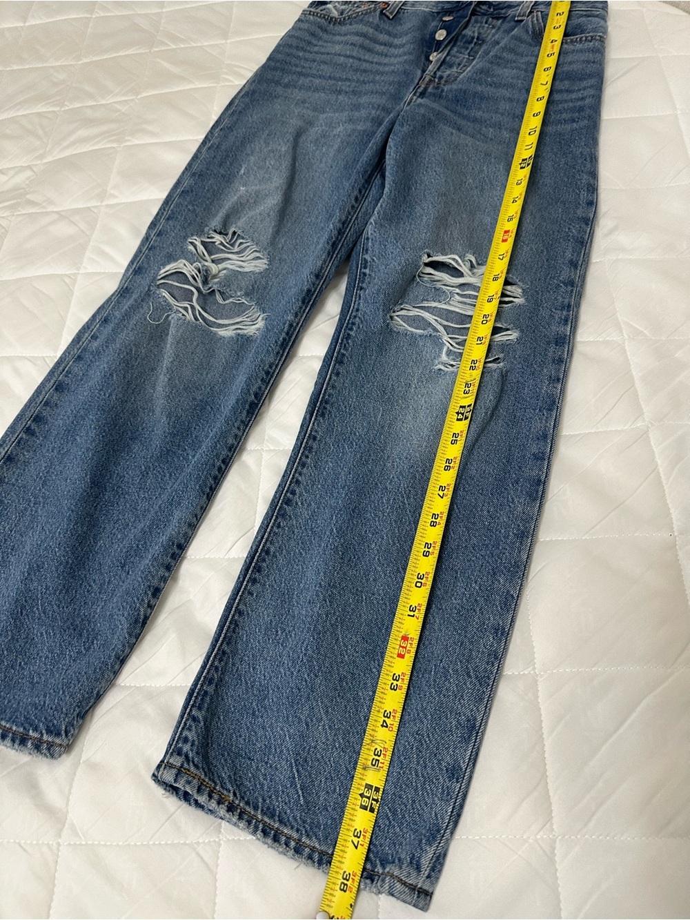 Levi’s rib cage straight Distressed High-Rise Wide Leg Jeans - Medium Blue